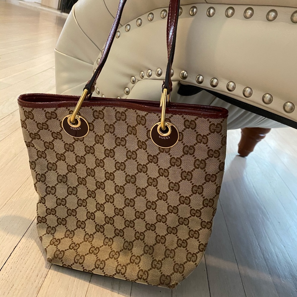 Gucci shoulder bag